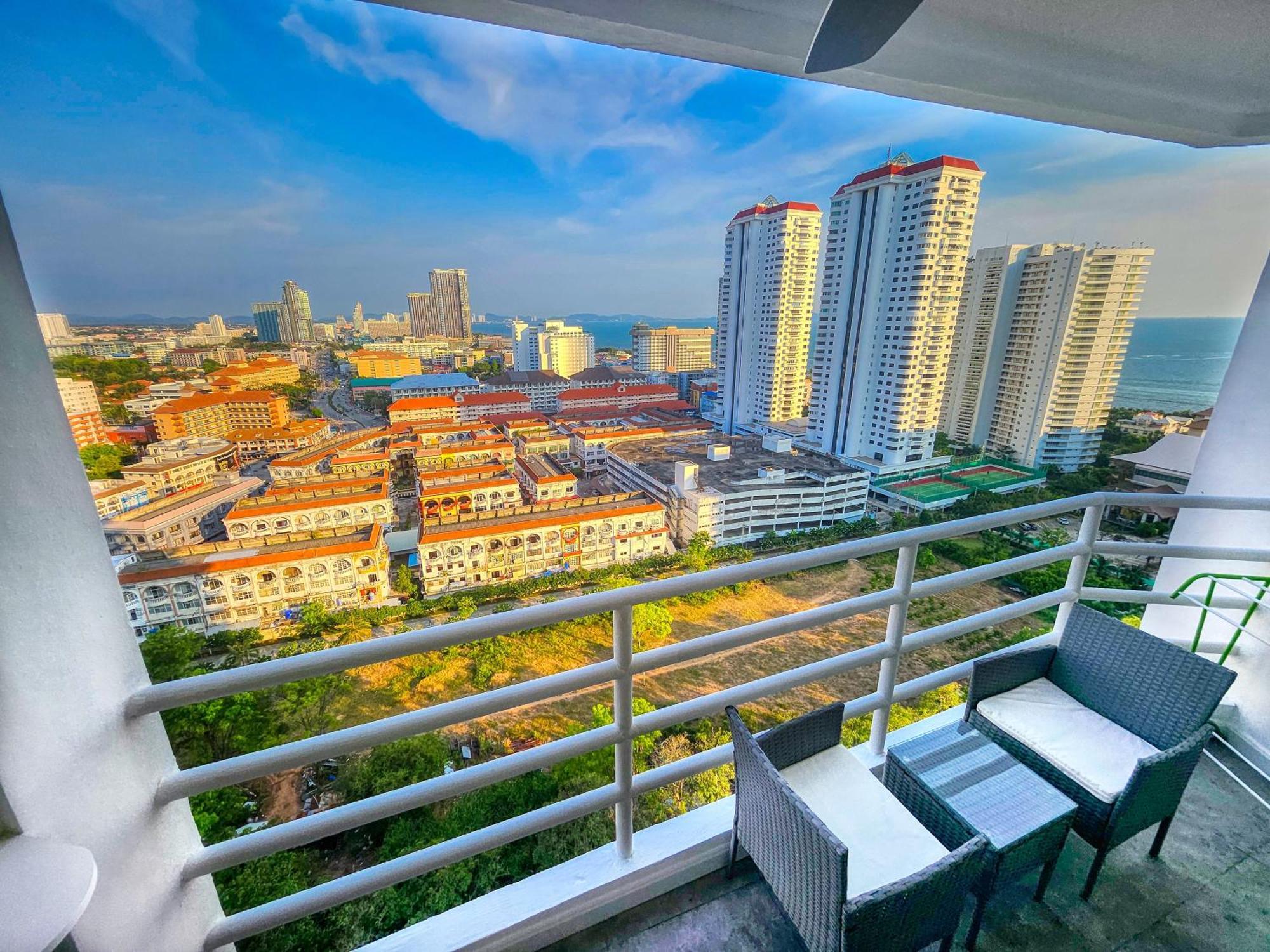 View Talay 5 Jomtien Beachfront Pattaya Exteriér fotografie