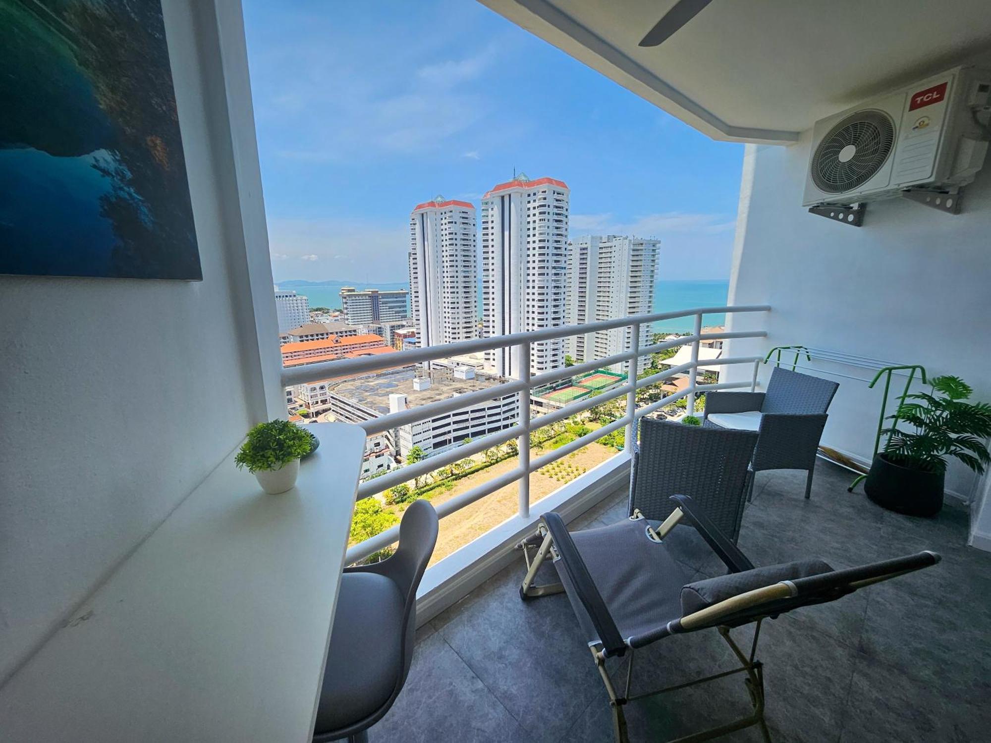 View Talay 5 Jomtien Beachfront Pattaya Exteriér fotografie