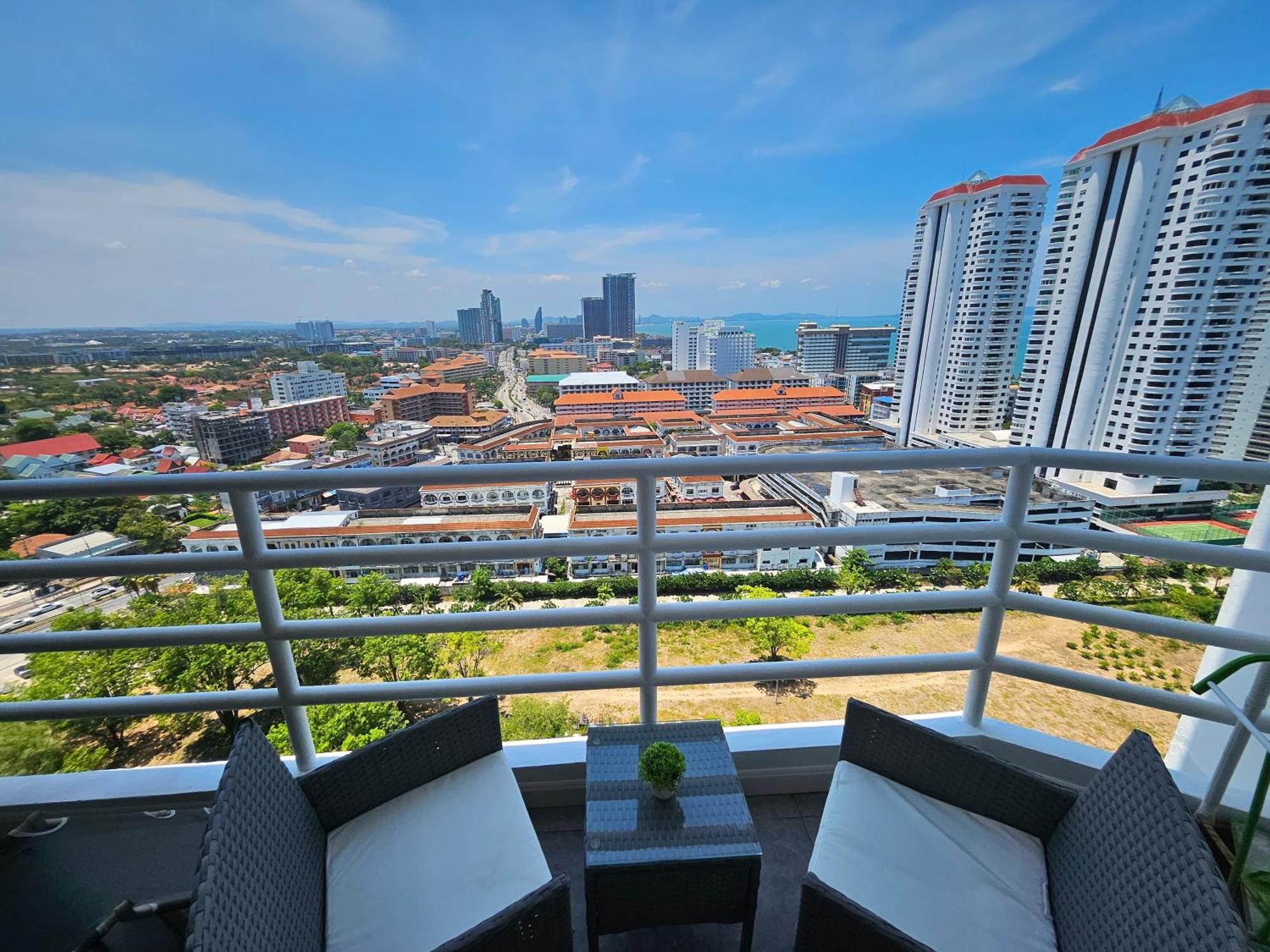 View Talay 5 Jomtien Beachfront Pattaya Exteriér fotografie