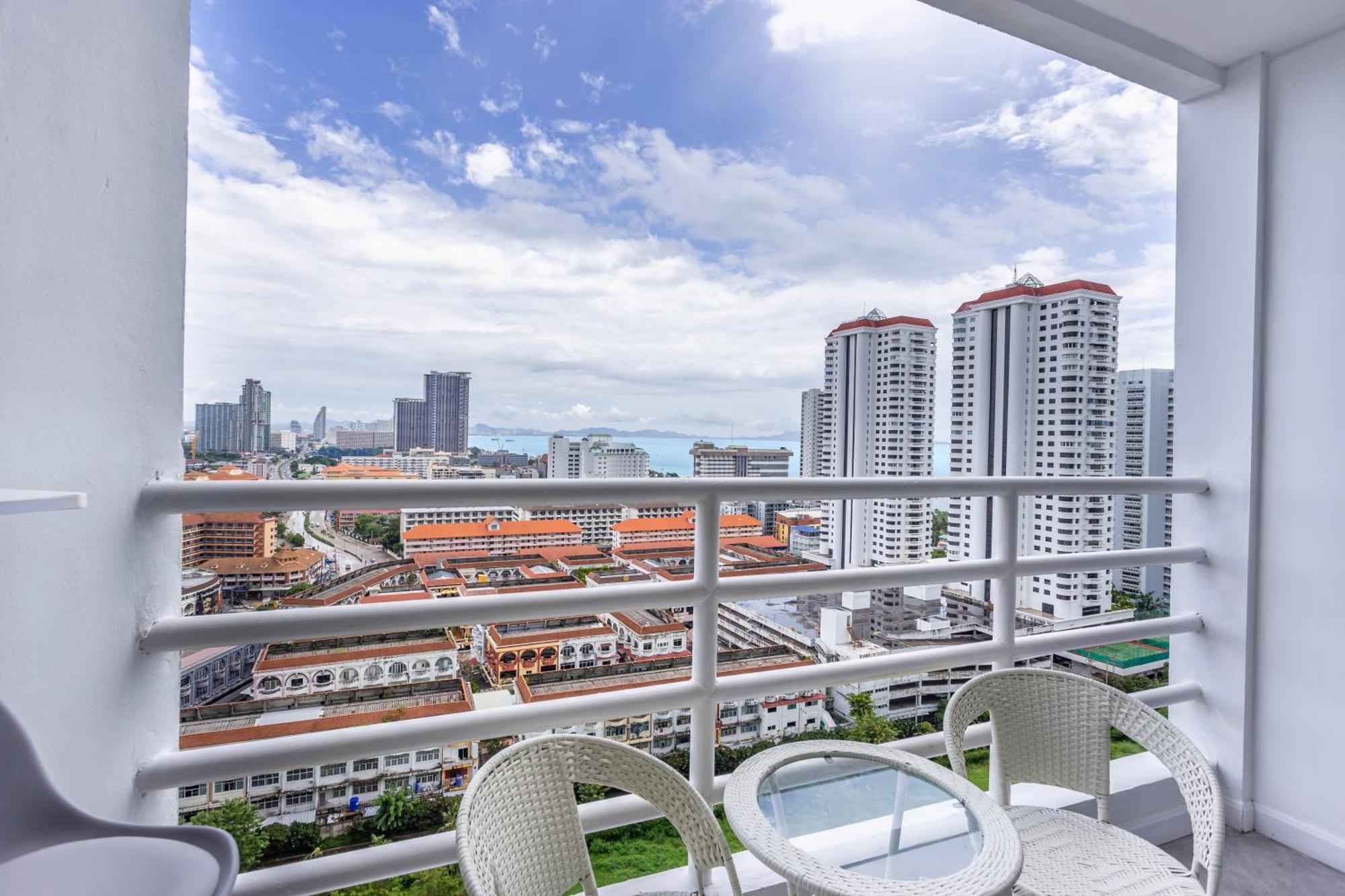View Talay 5 Jomtien Beachfront Pattaya Exteriér fotografie